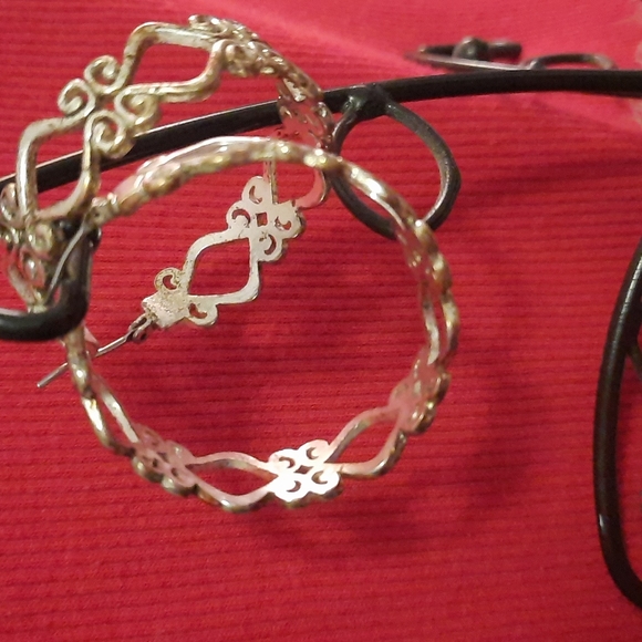 Silver Tone Earrings Hoops - Picture 2 of 4